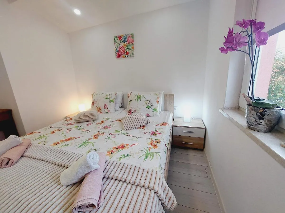Vila Neyra Pula Villa